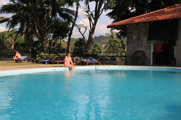 Zwembad van het Thilanka Hotel